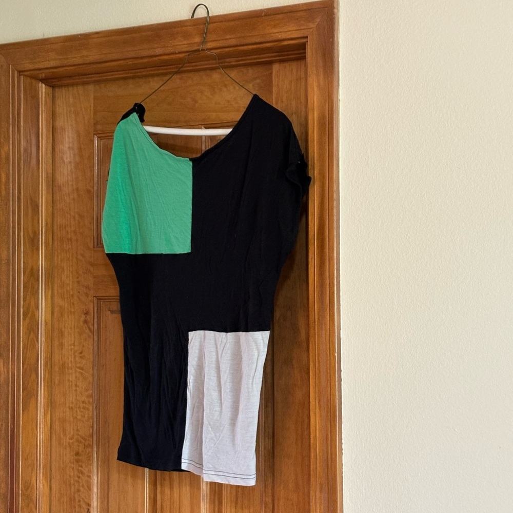 Y2K Vintage Colorblock Short Sleeve shirt - Black, Mint & White Trouvé brand